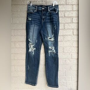 Judy Blue Distressed Boyfriend Fit 9/29